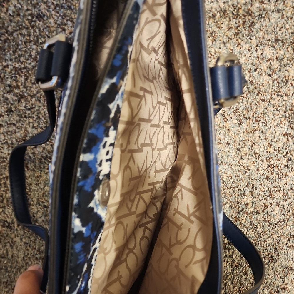 Calvin KLEIN Stylish Blue Patterned Tote Bag - Picture 6 of 9